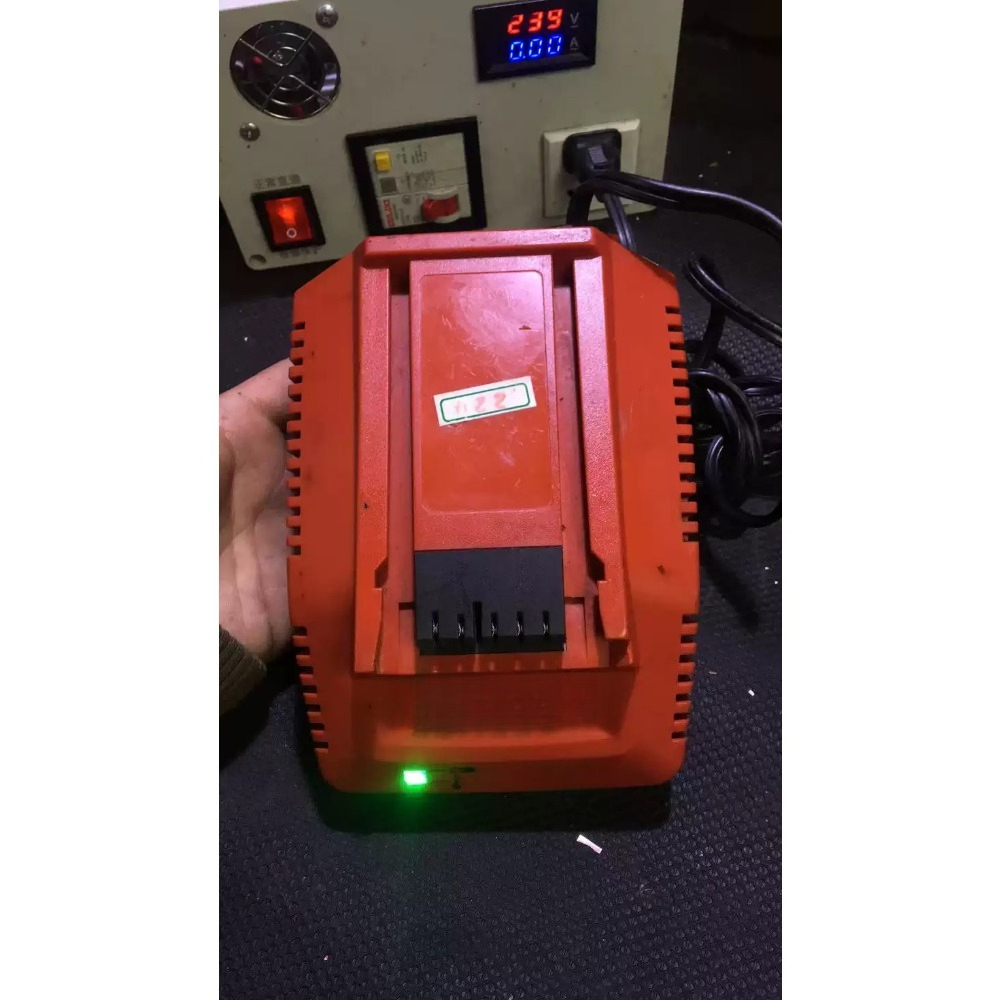 Pengisi Daya Baterai Hilti C4/ - Power Tools Hilti ulasan dan harga